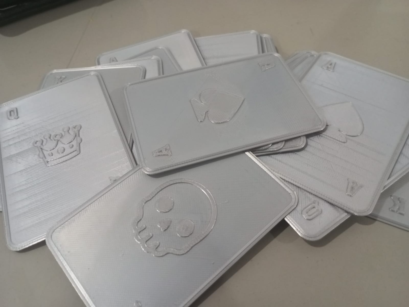 LİARS BAR BASİC CARDS