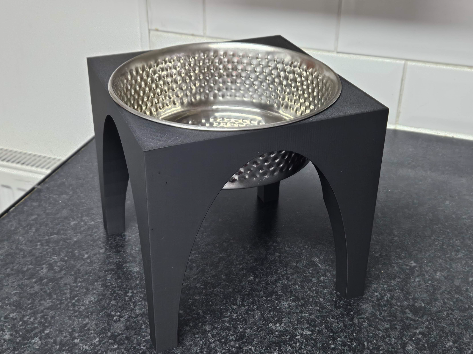 Dog bowl holder, riser