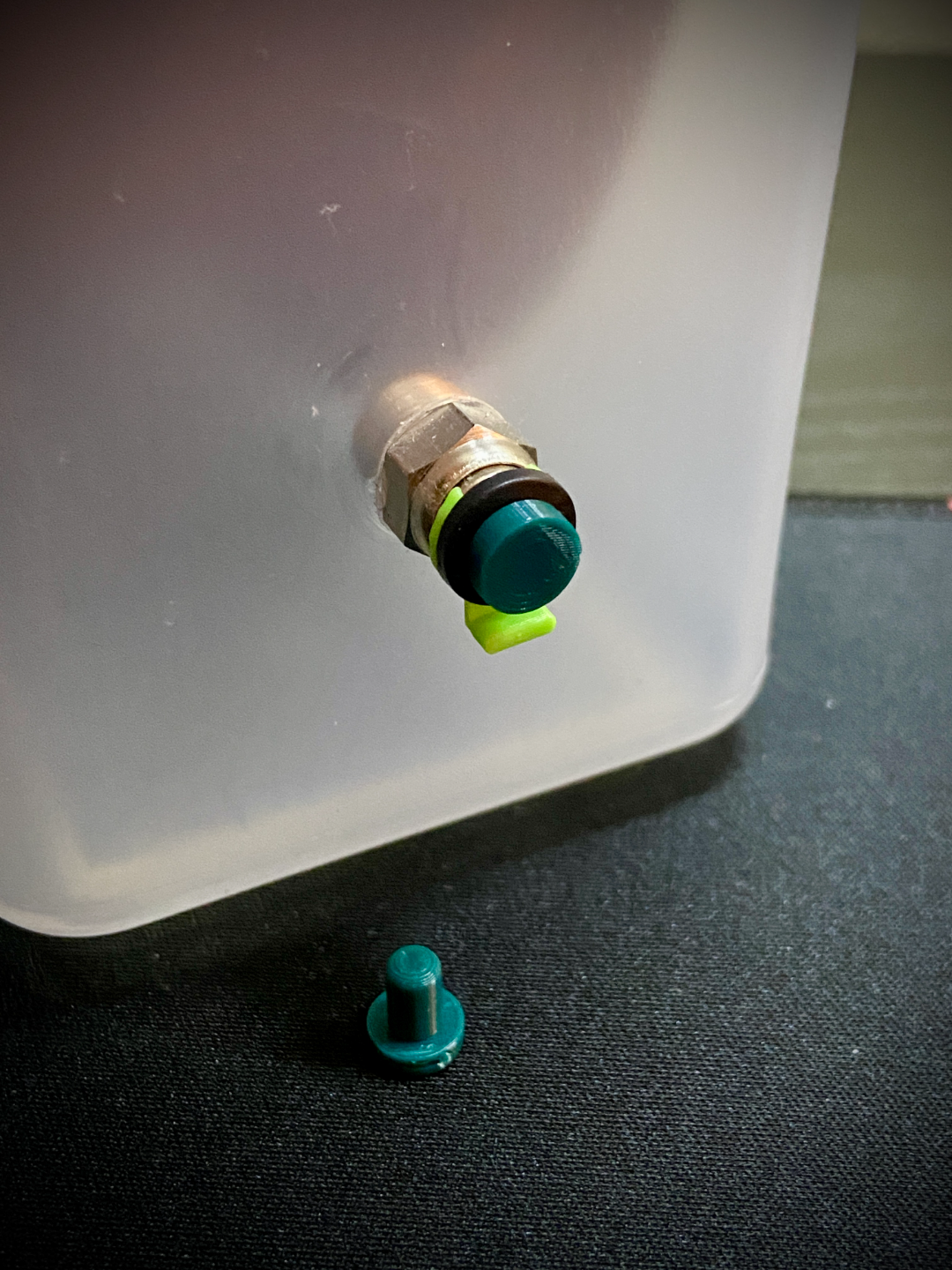 PC4 Pneumatic Fitting Plug