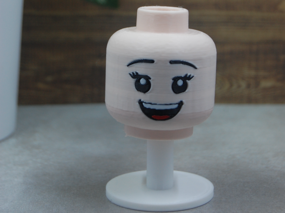 500% Brick 500% Female Head - Big Smile