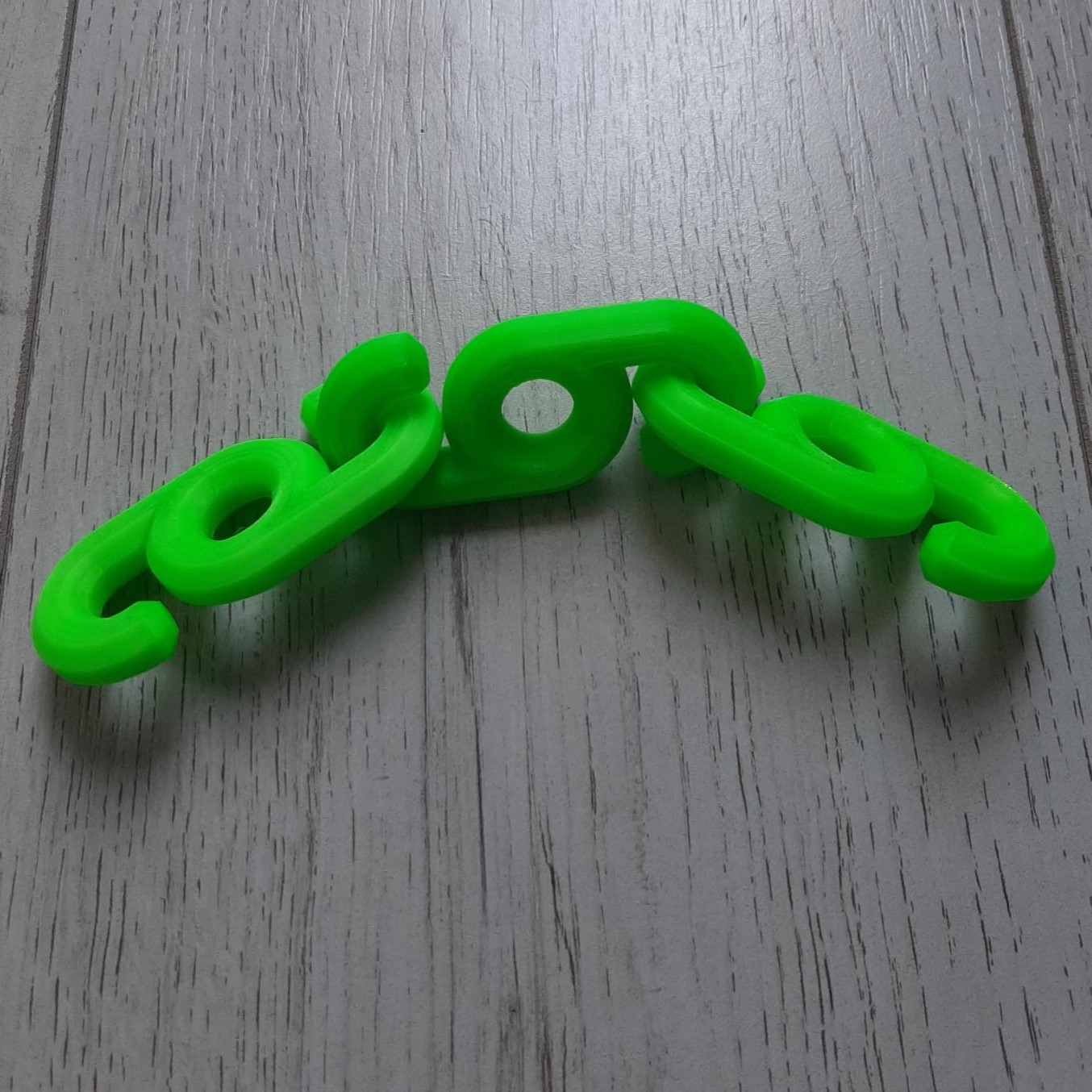 Logo Chain Hook