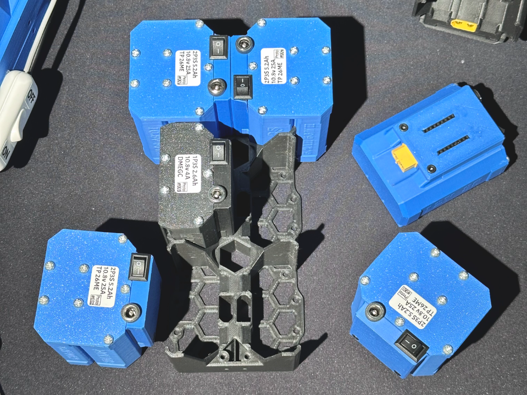 x6 battery pack holder