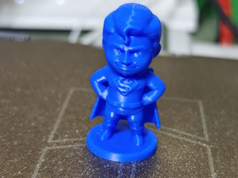 Superman Chibi – Statuetta Uomo d'Acciaio DC