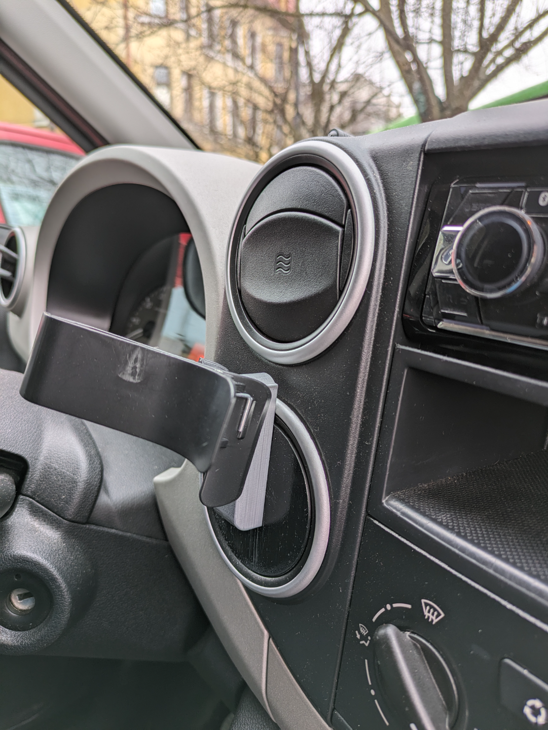 Peugeot Partner / Citroen Berlingo phone holder