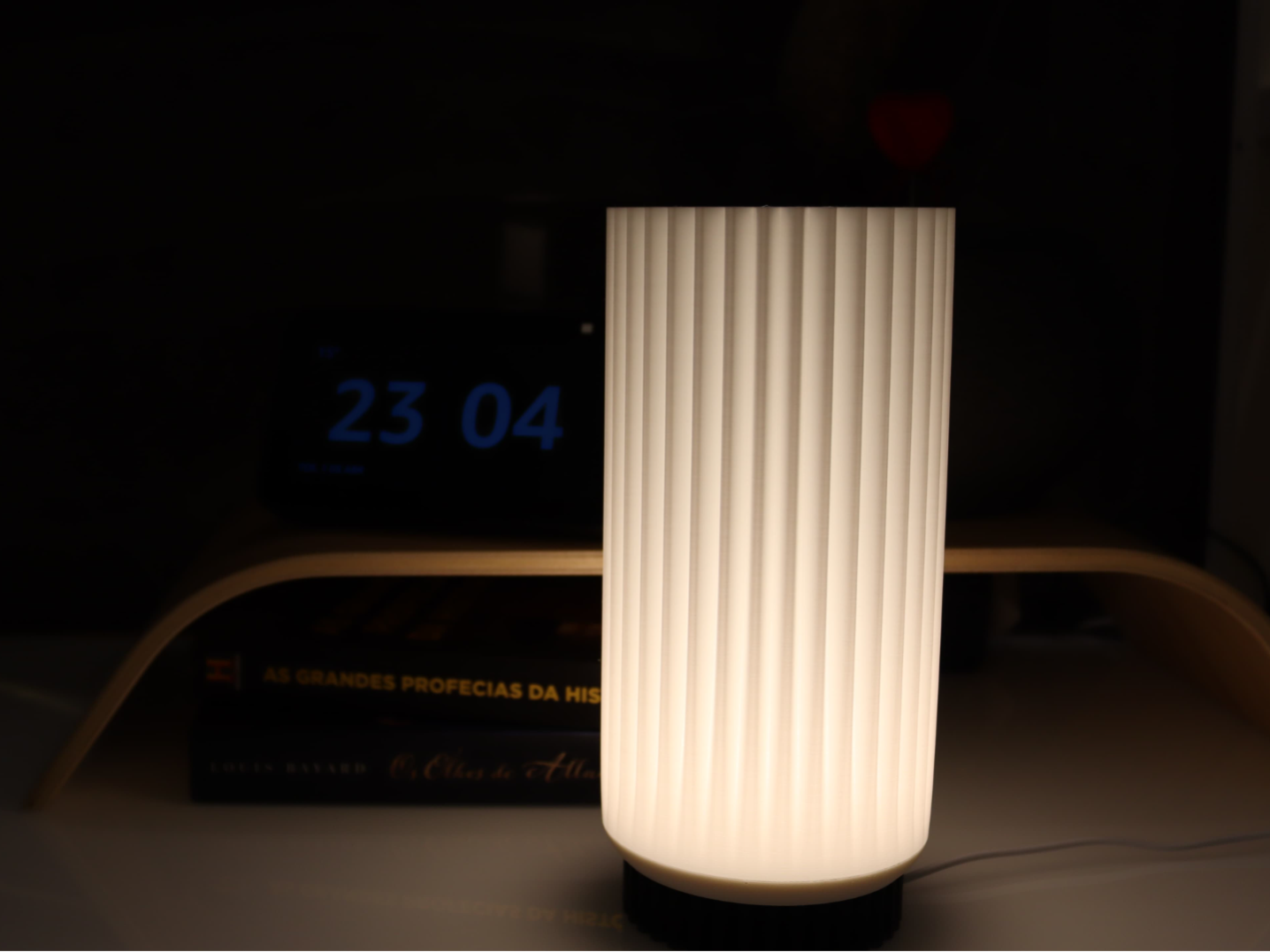 Stela Lamp