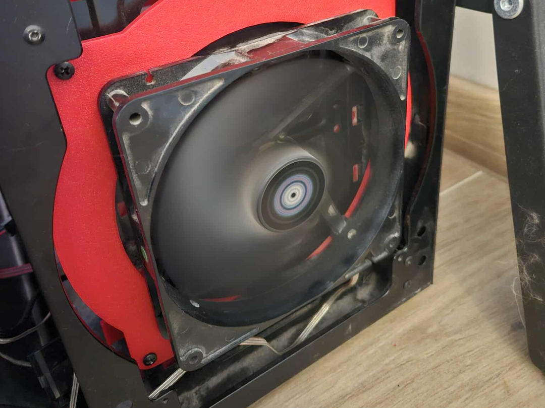 PC Fan reduction bracket from 200mm to 140mm