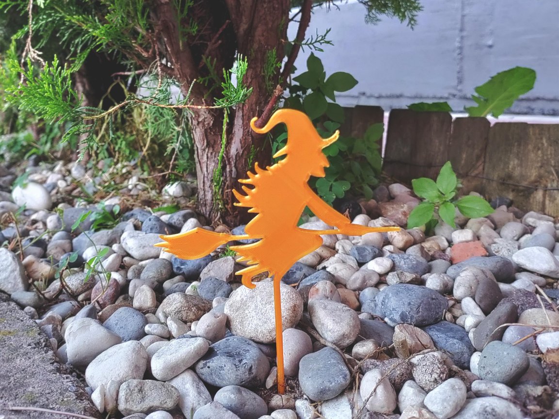 Witch vase garden decoration