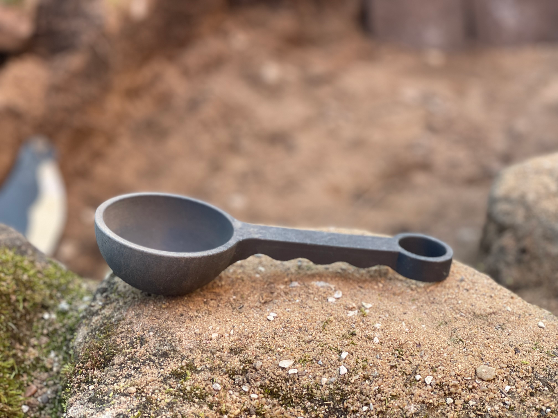 Sand scoop