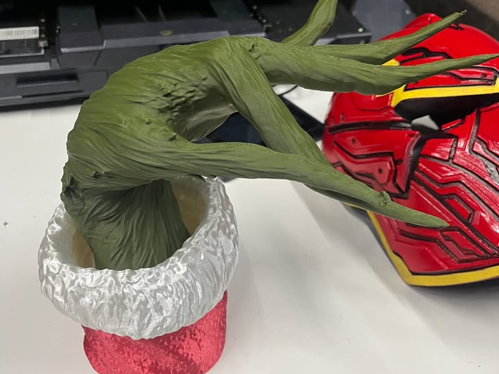 The Grinch Hand Wall Mount with Ornament