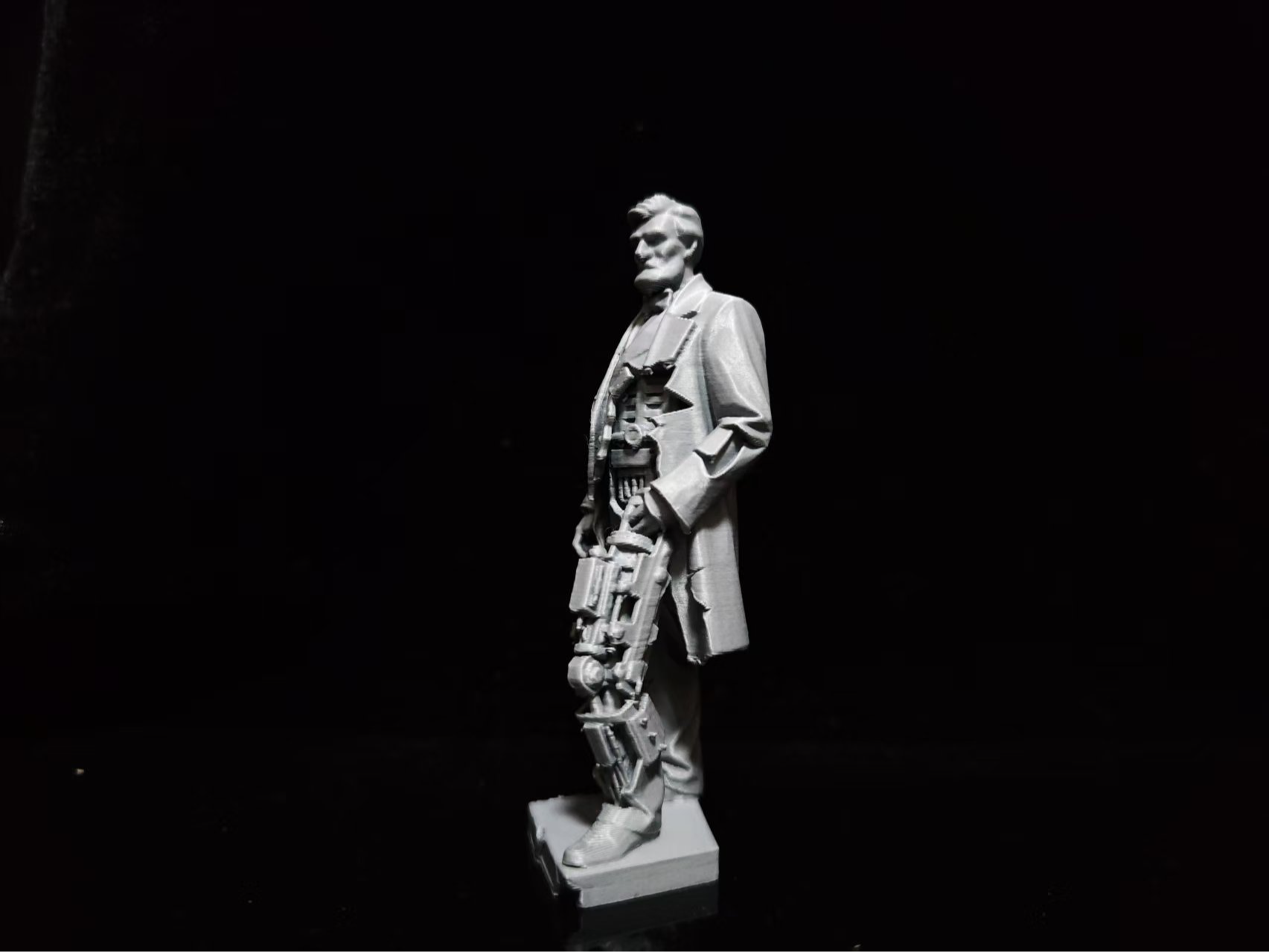 Lincoln the Enchained Mechanos