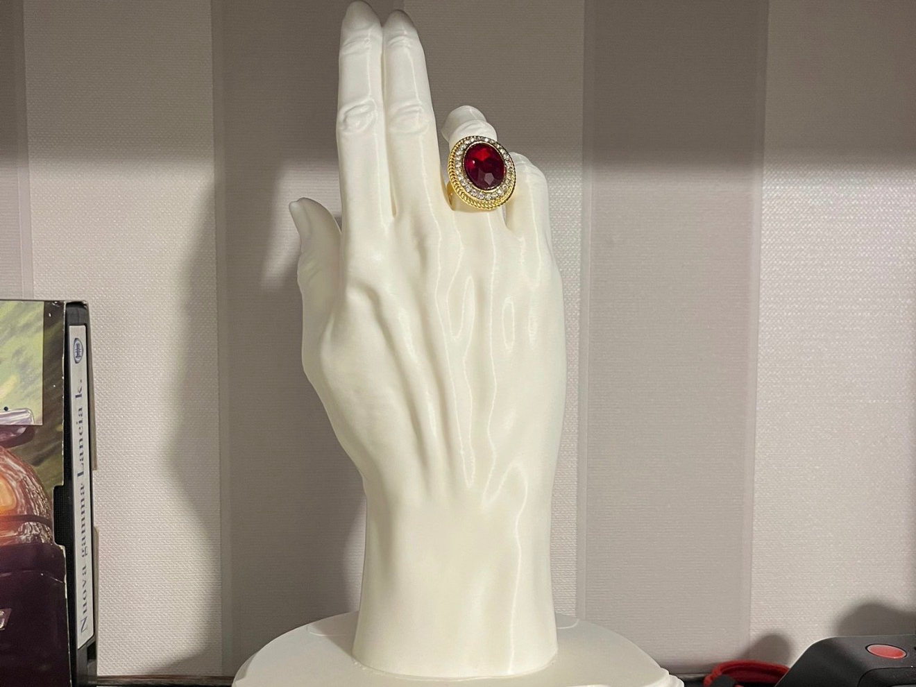 Statua Mano "Benedizione Barocca" Base Ornamentale