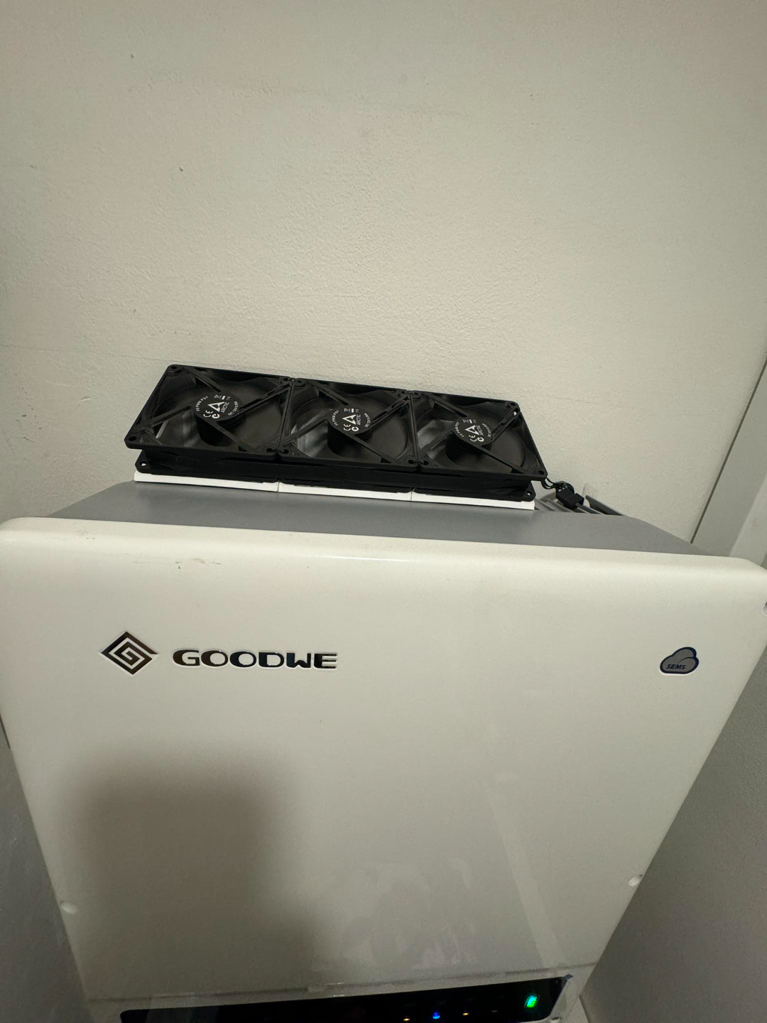GoodWe 10k-et upper fan no screws 92x92mm fan