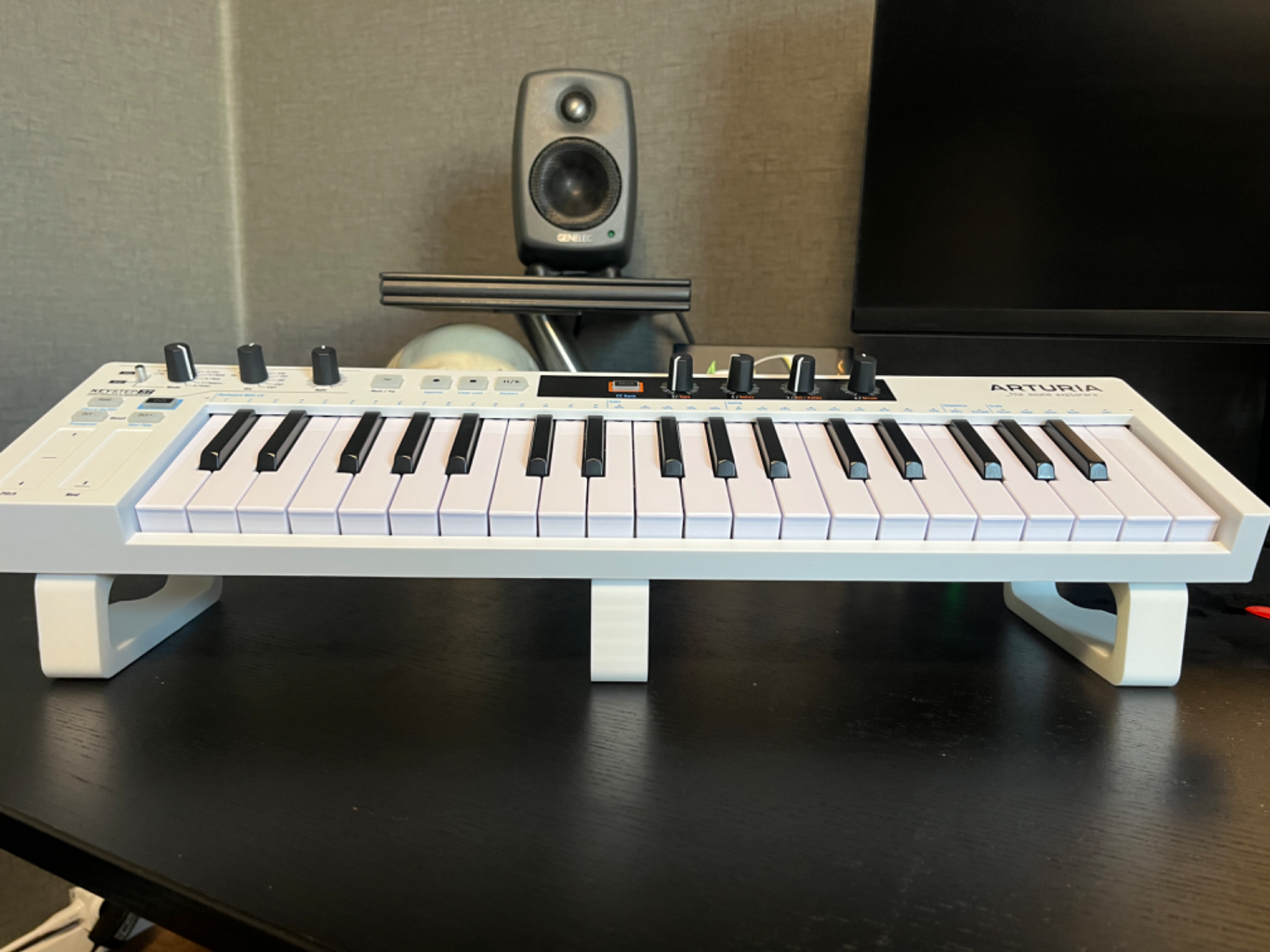 Arturia Keystep 37 Stand