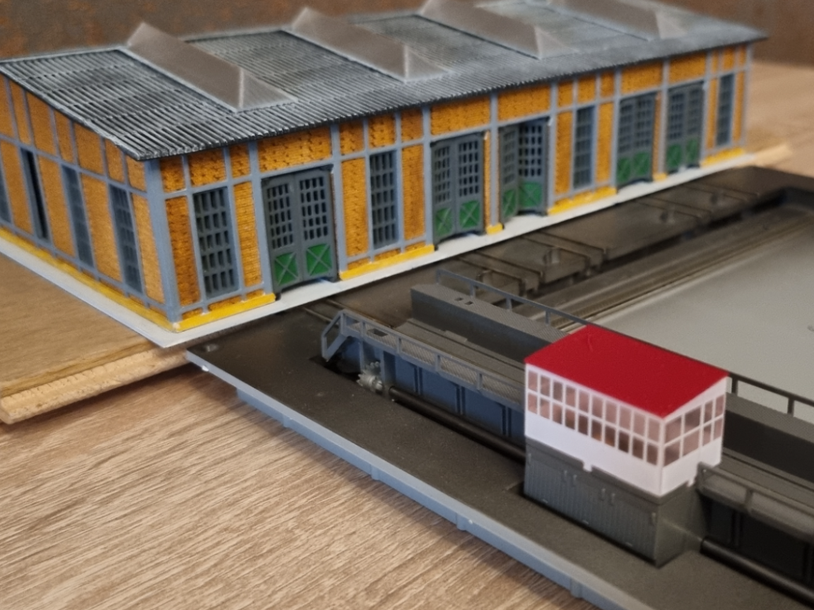 Lokschuppen für Schiebebühne – Spur Z (1:220)