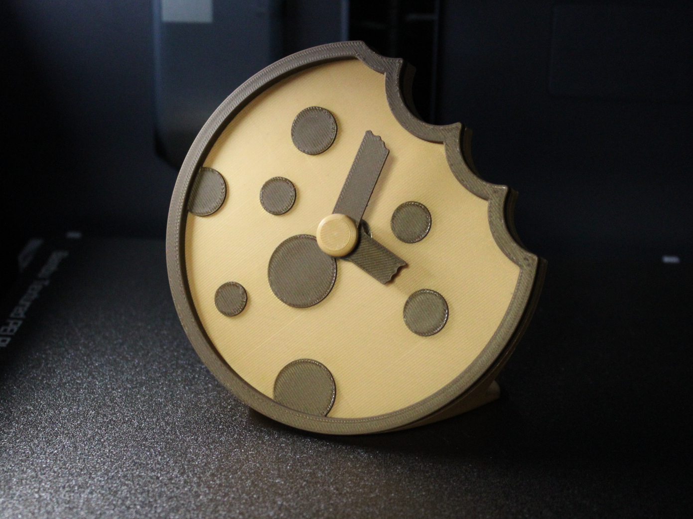 Cookie Desk Clock Maker Kit