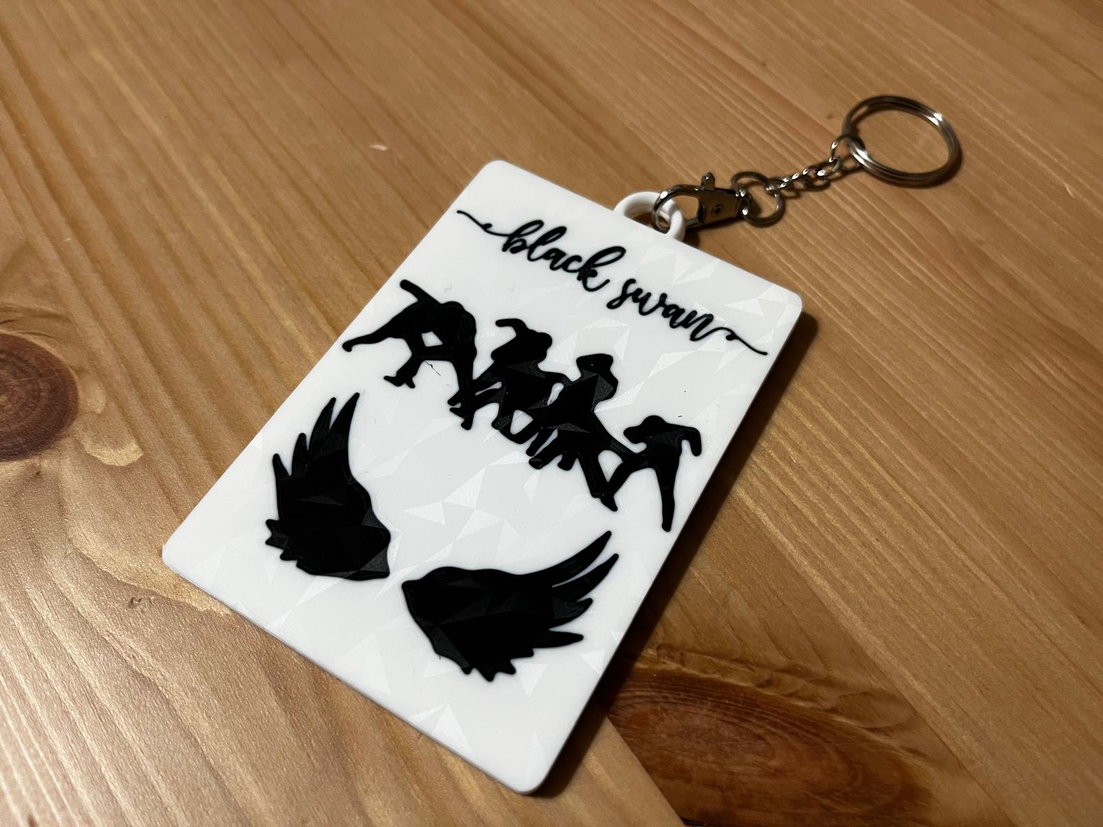Photocard holder BTS - Black Swan - Fondo blanco