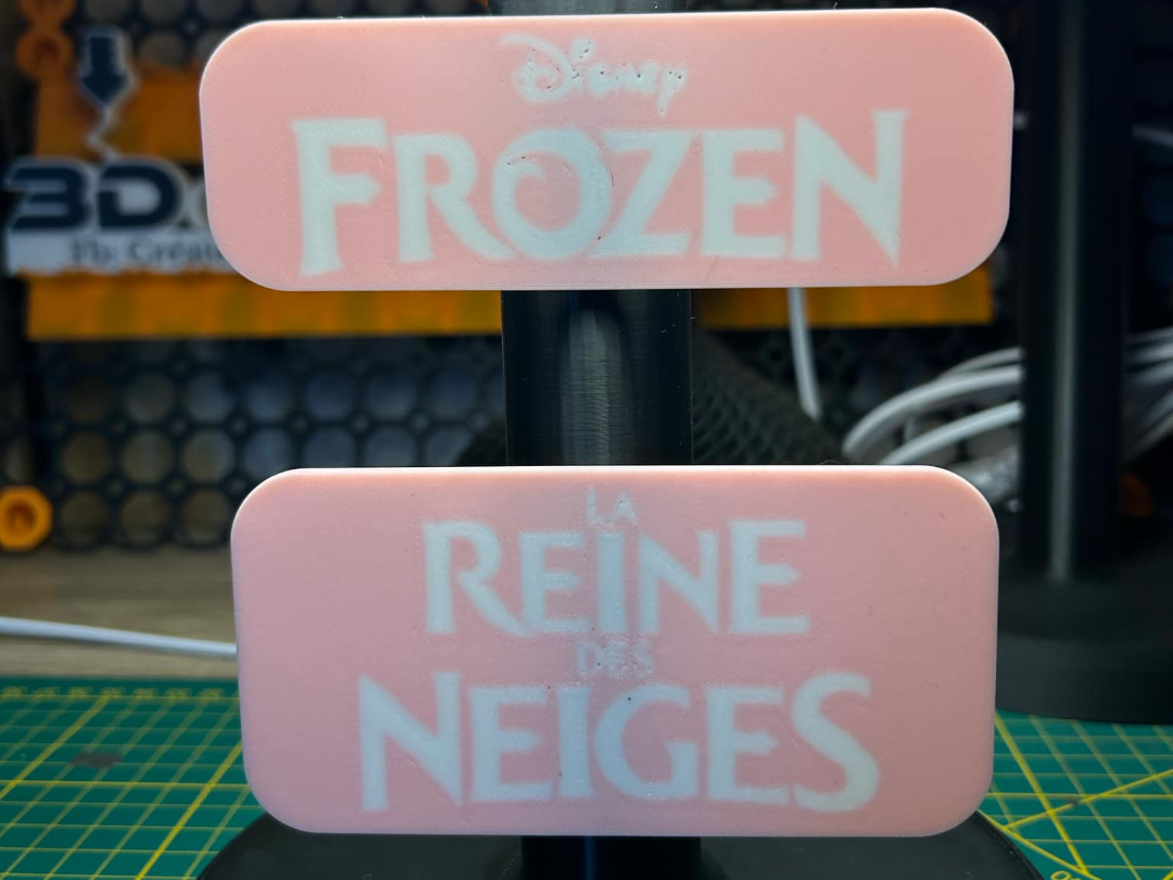 porte clef reine des neiges ou décor lampe