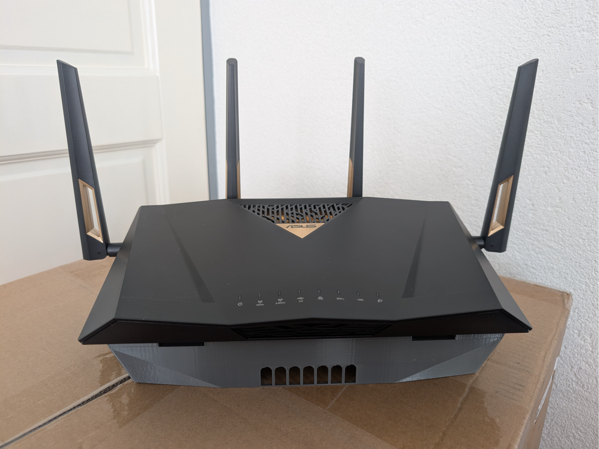 Asus RT-AC88u / RT-AX88u / RT-BE88u cooling stand