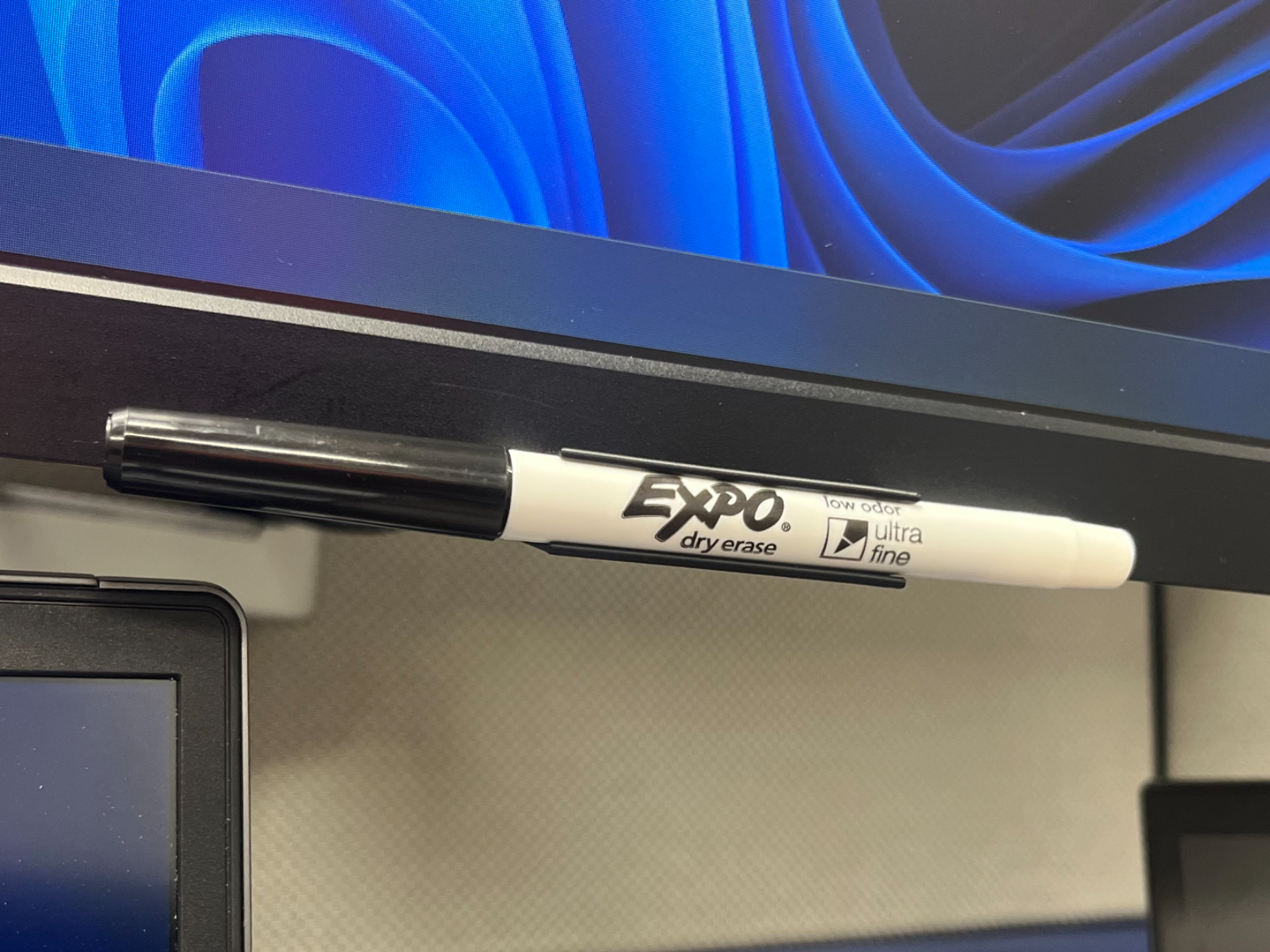 Expo Marker Holder