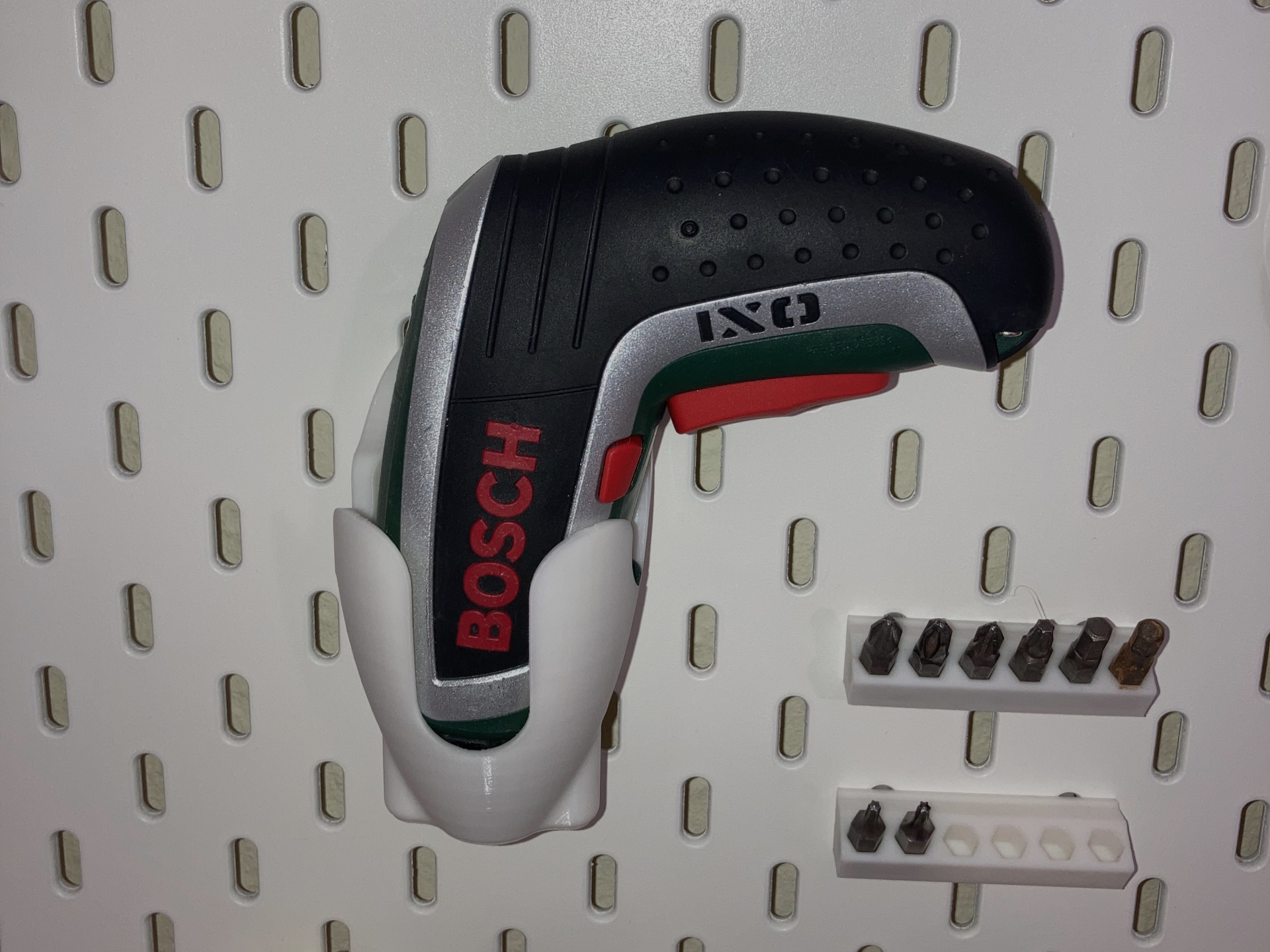 Bosch IXO with light mount for SKÅDIS