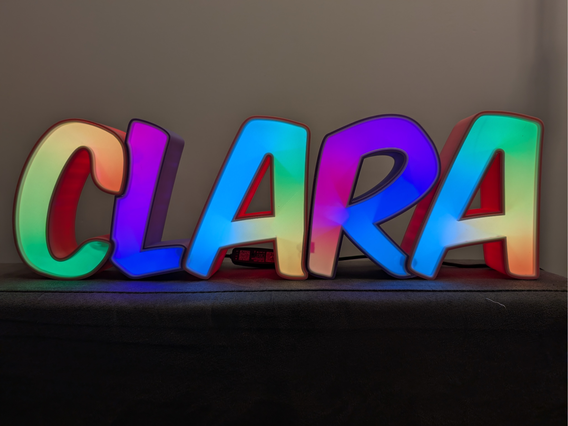 CLARA Led name sign / Prénom lumineux CLARA