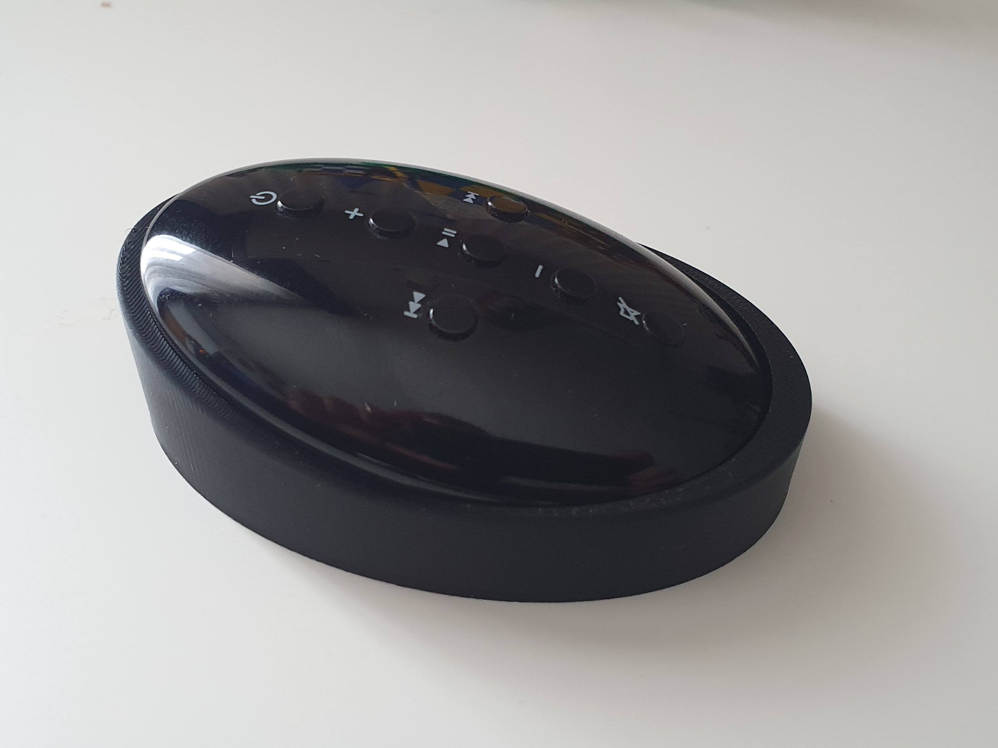 Cradle for Bowers & Wilkins remote control