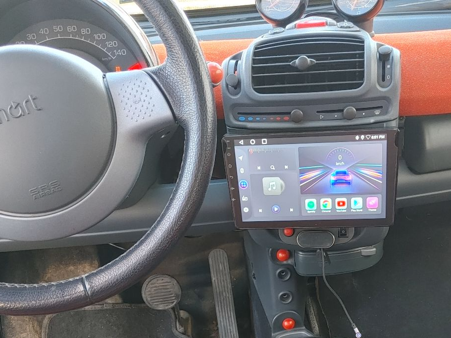 Smart fortwo (450) Tablet Navigation Unit.