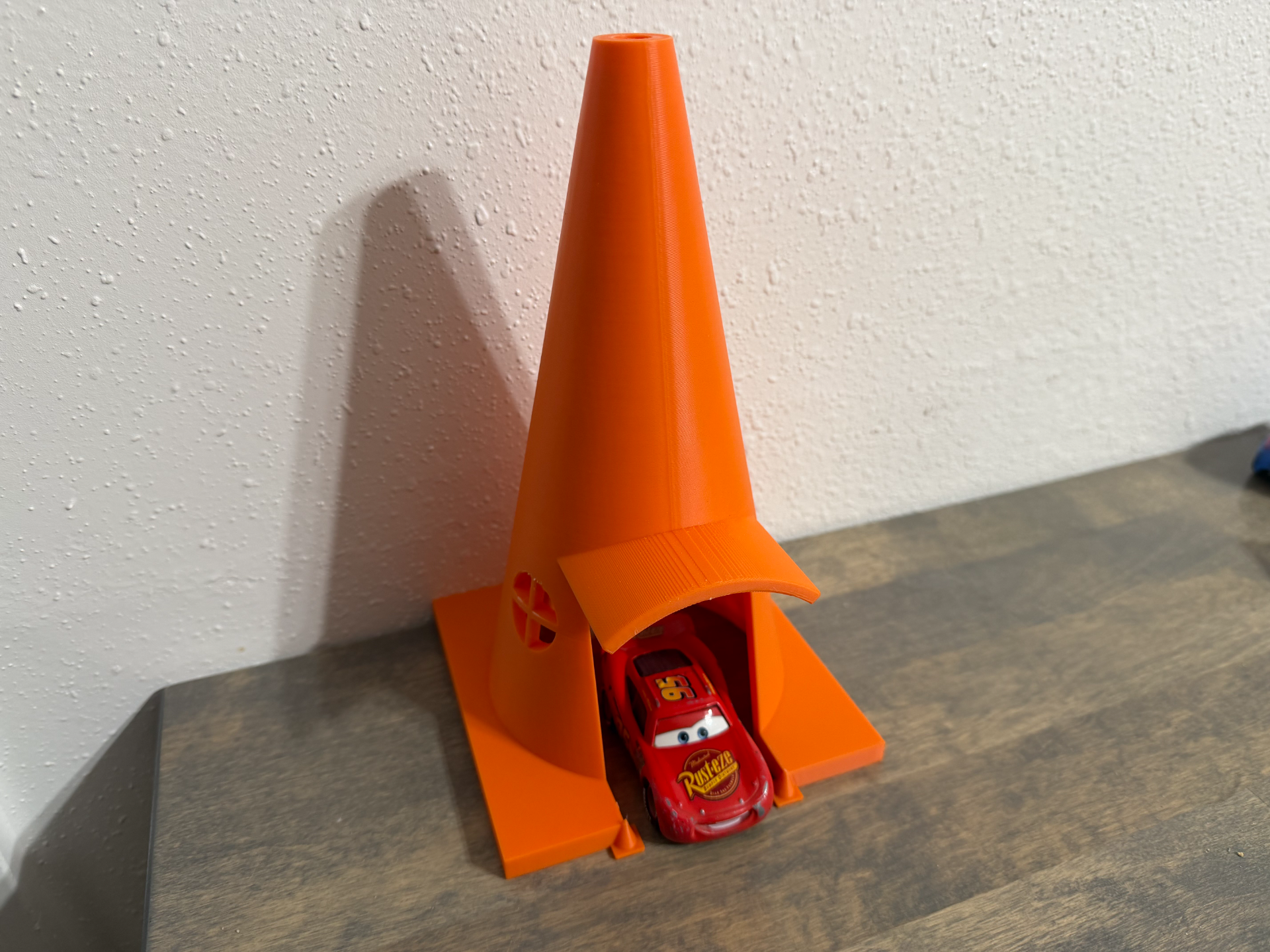 Cone motel