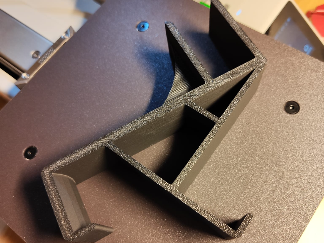 Supporto da tavolo per joypad e cuffie