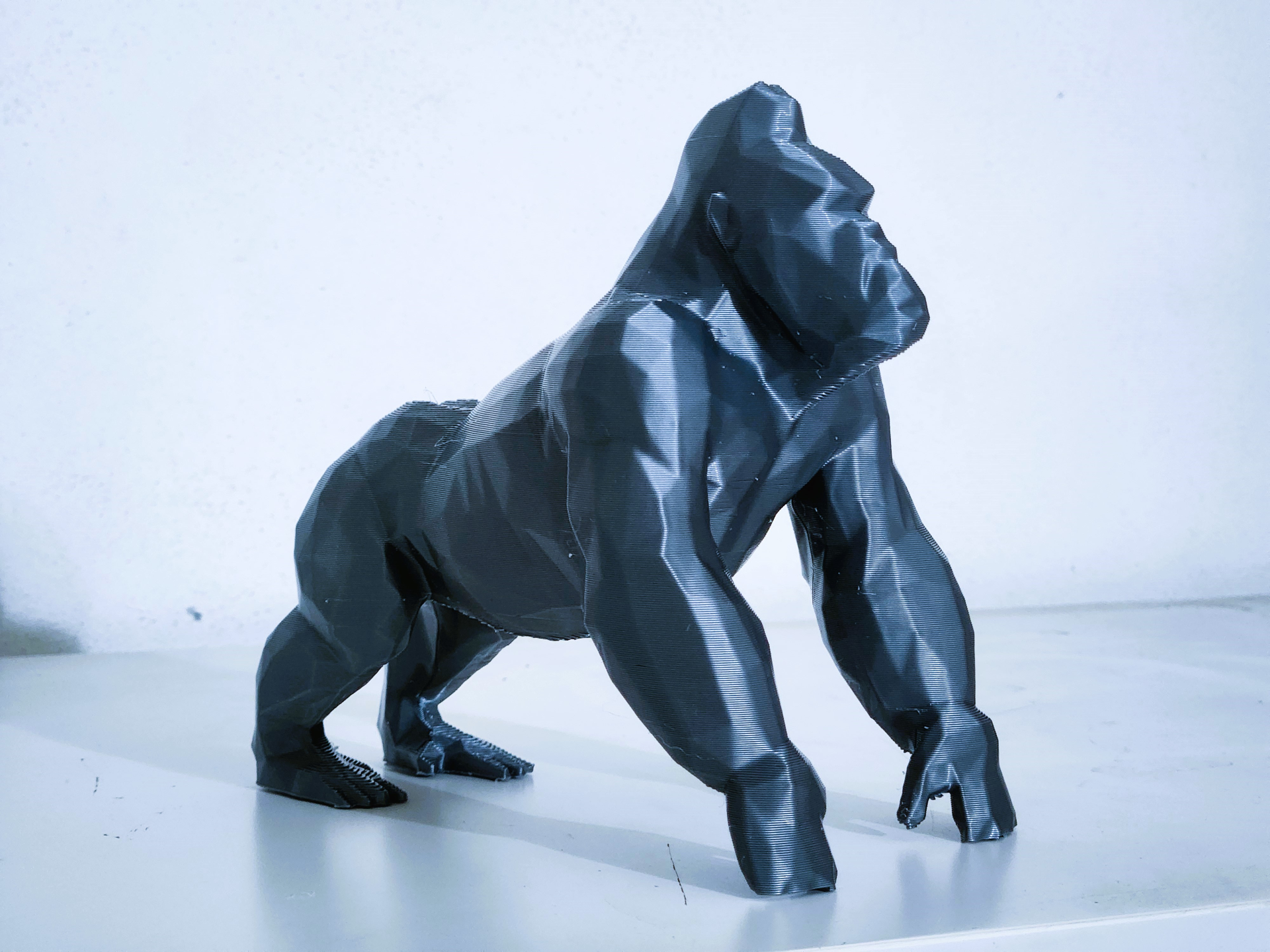 Gorilla pose statue