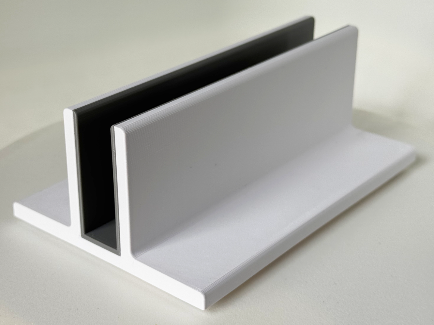 Vertical Stand - MacBook Pro 16" (M1, M2, M3, M4)