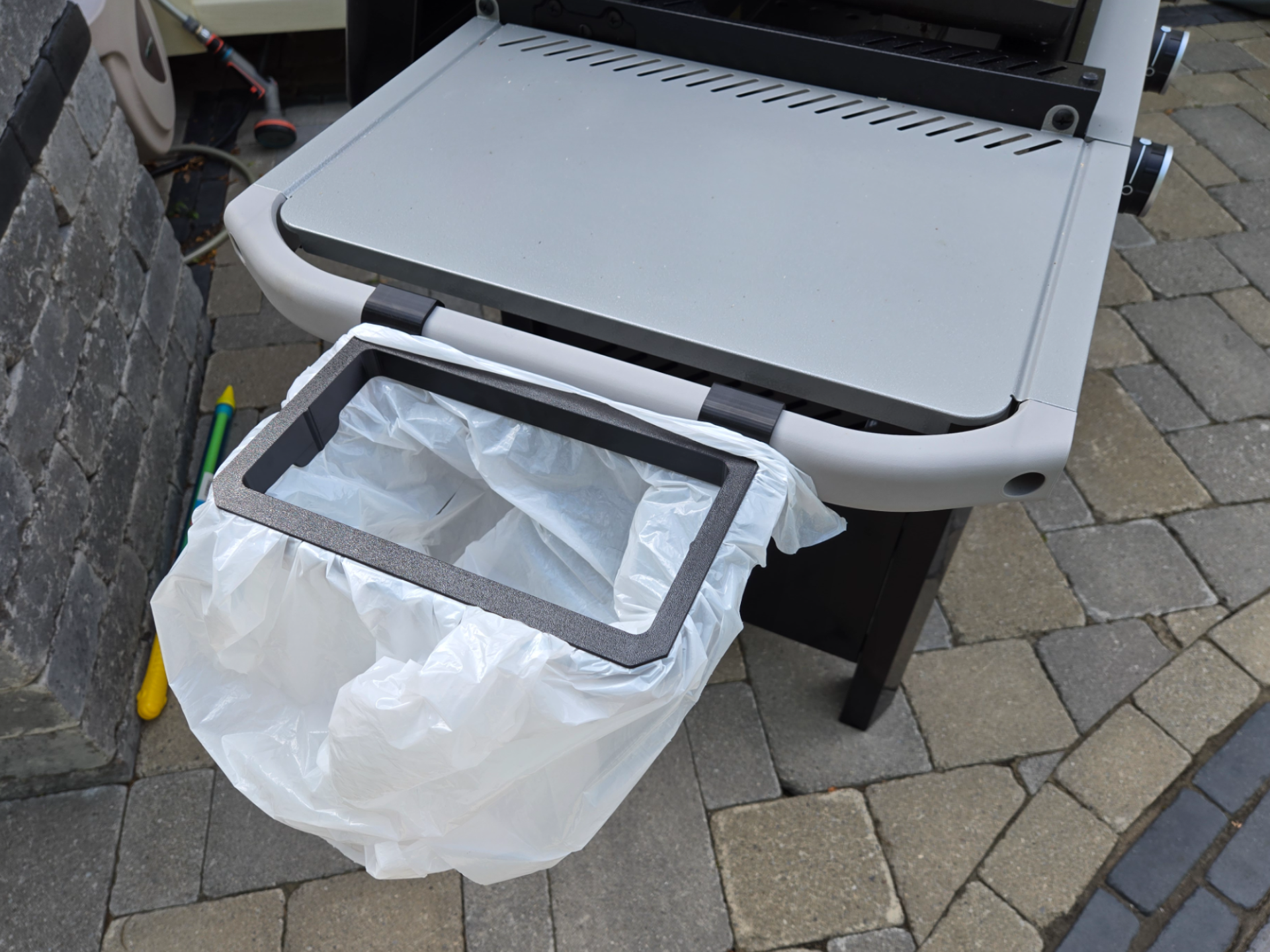 Weber Slate Griddle Trash Bag Holder - Small