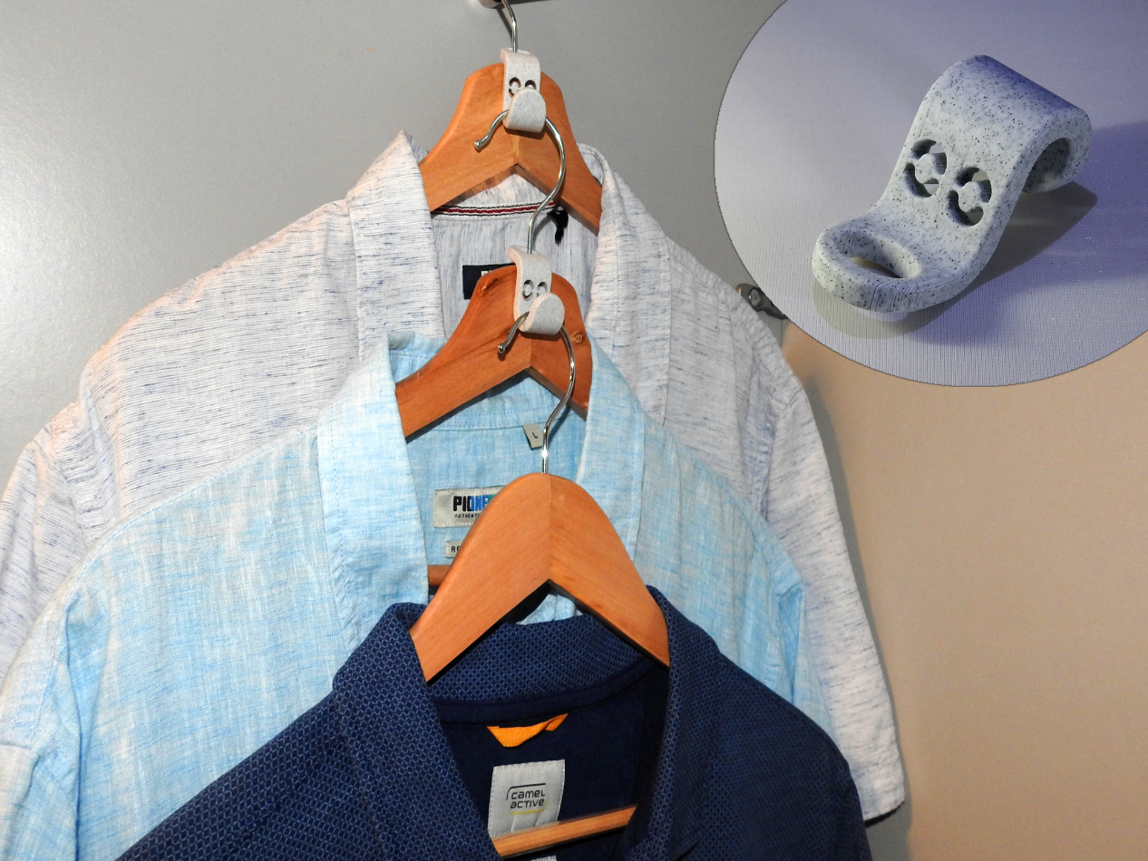 Connecting hooks for clothes hangers