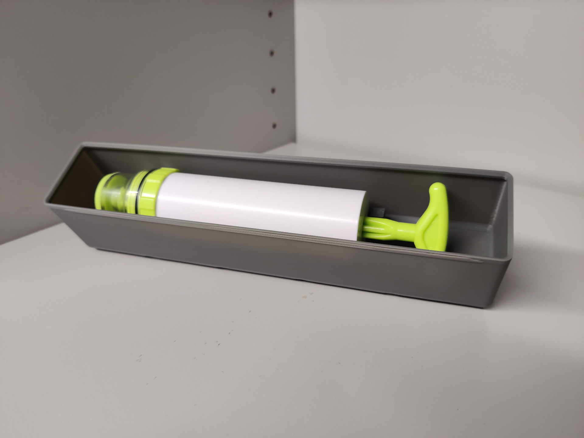 Gridfinity Bin for Vacuum Hand Pump