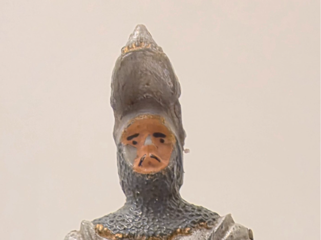 Knight figure