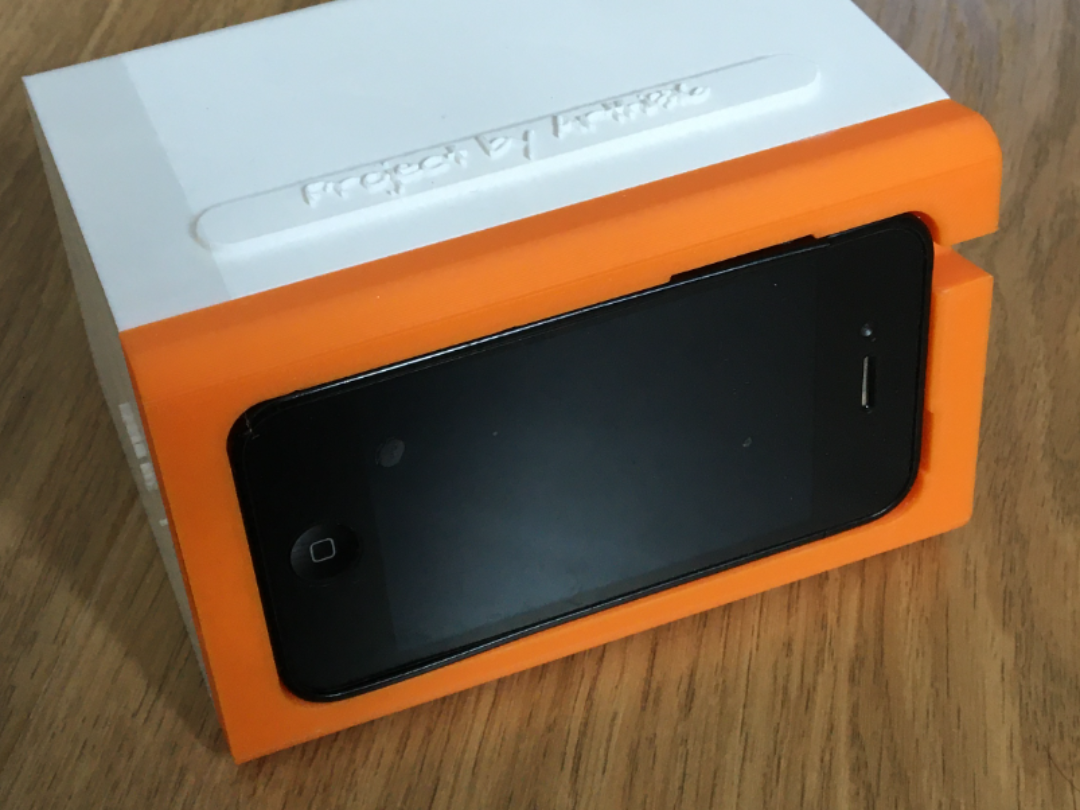 Standby Dock for iPhone 4s