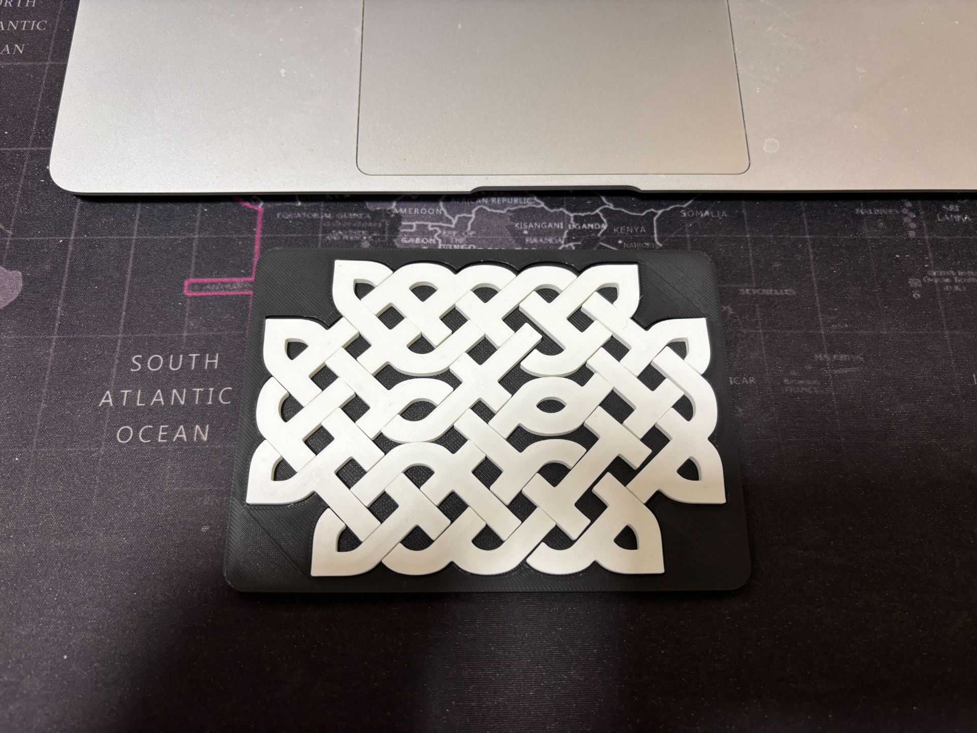 Celtic knot puzzle