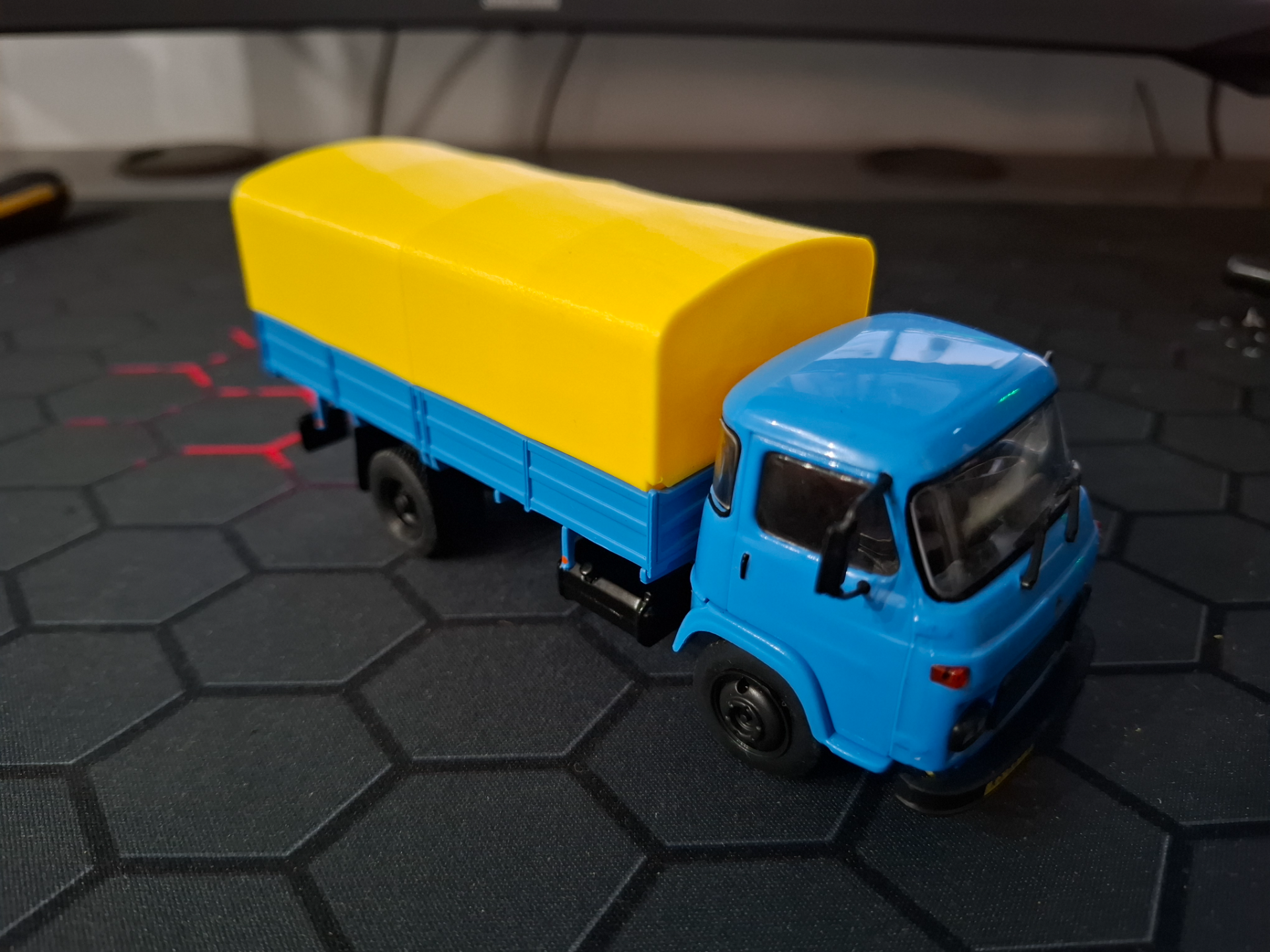 Avia plachta Dea 1:43