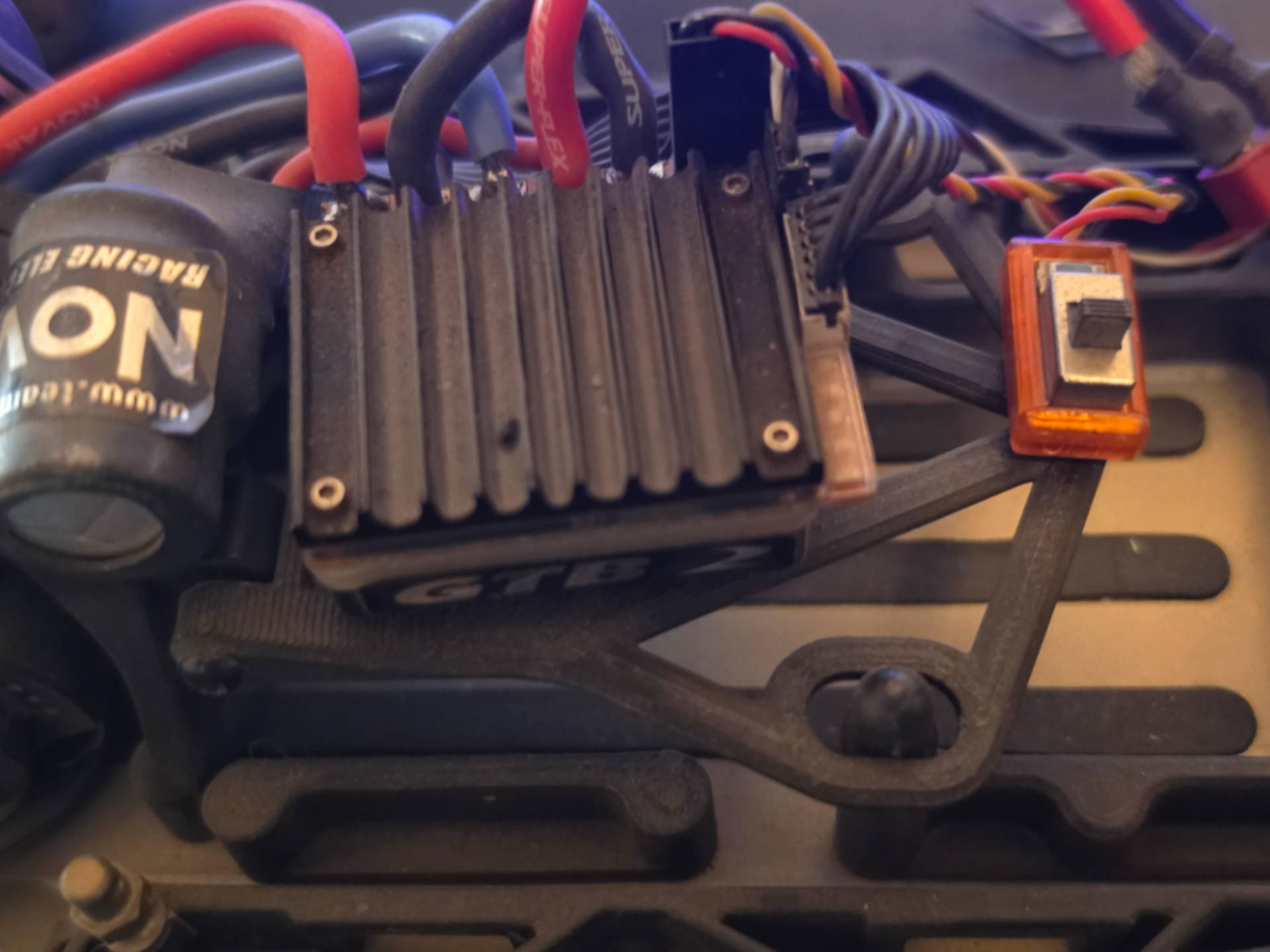 TLR 22 2.0 Shorty Battery Conversion