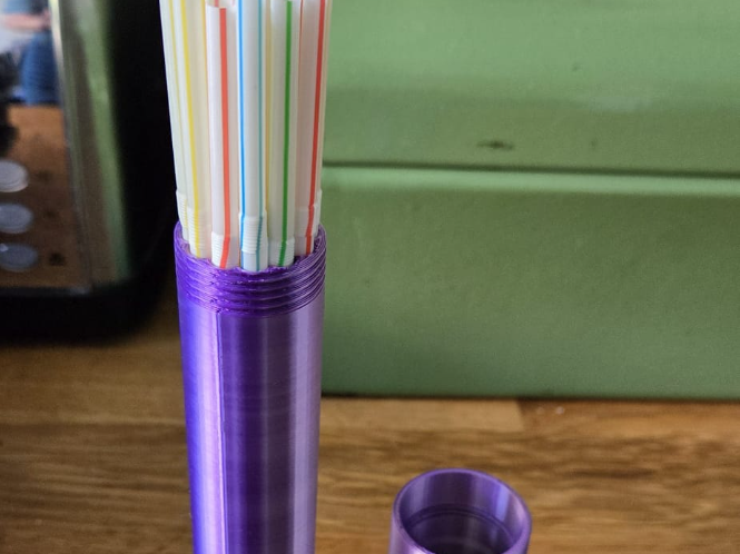 Straw Container 19x