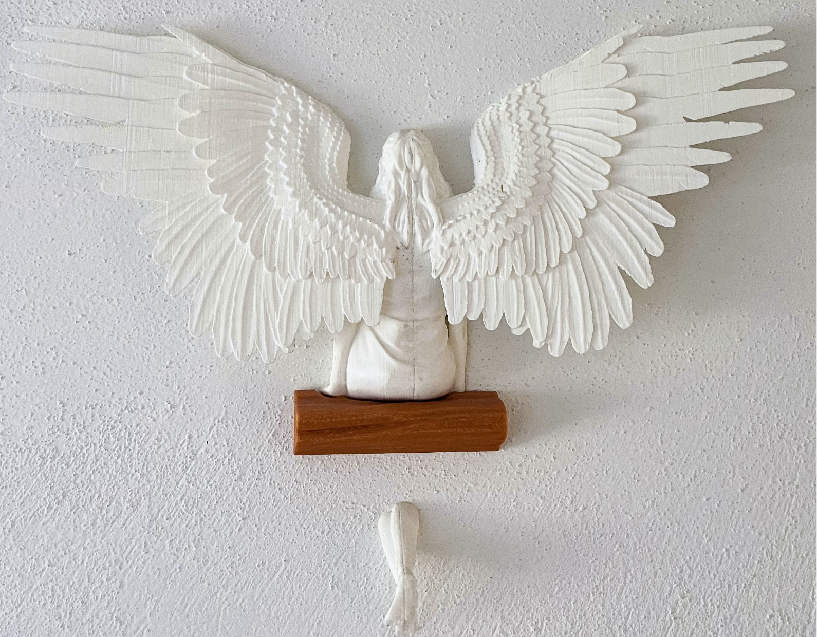 Sitting angel