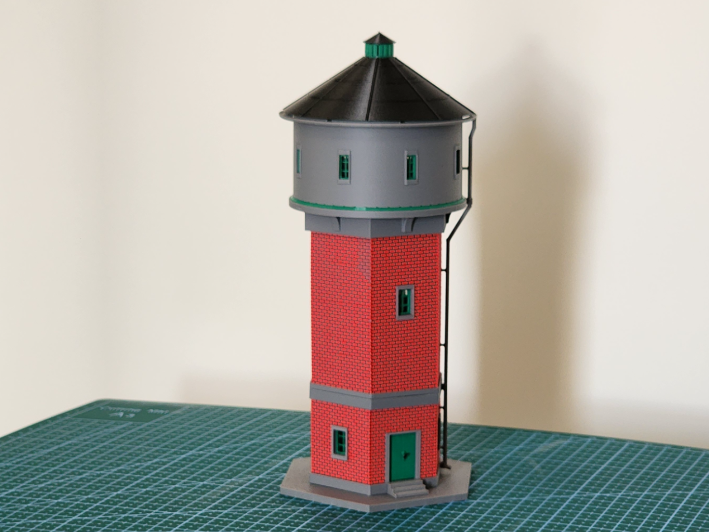 Water tower H0 scale