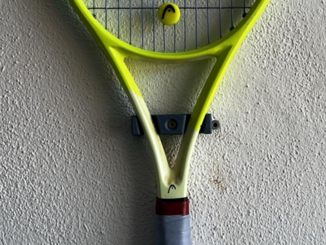 Tennisschläger Wandhalterung minimalistisch