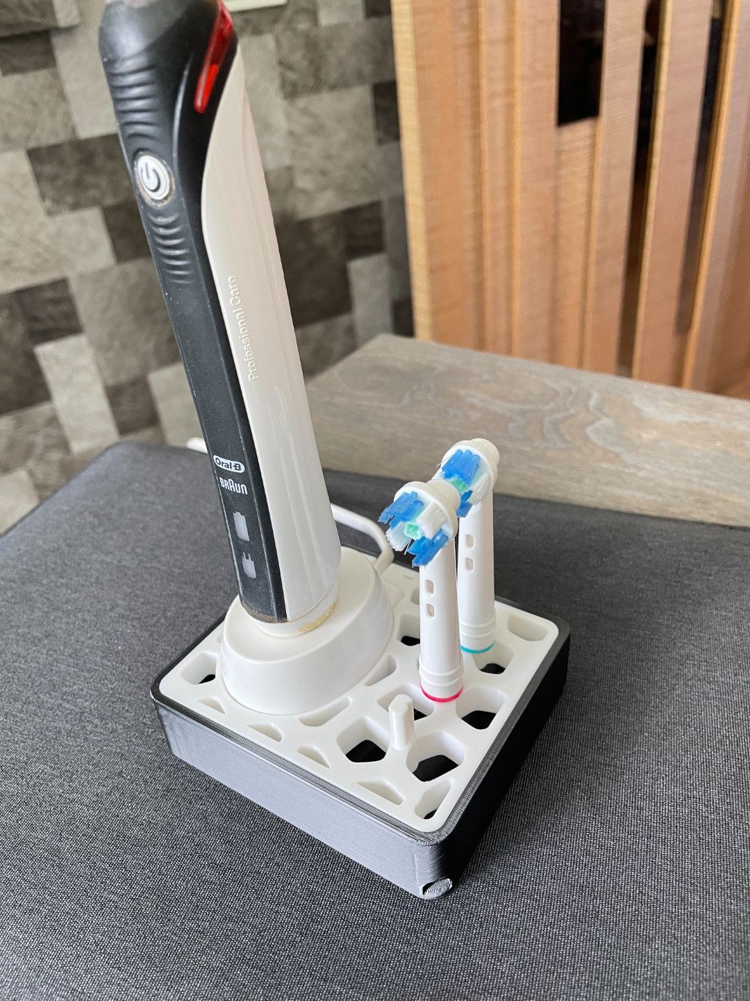 Oral-B Toothbrush Voronoi Stand with Drainage
