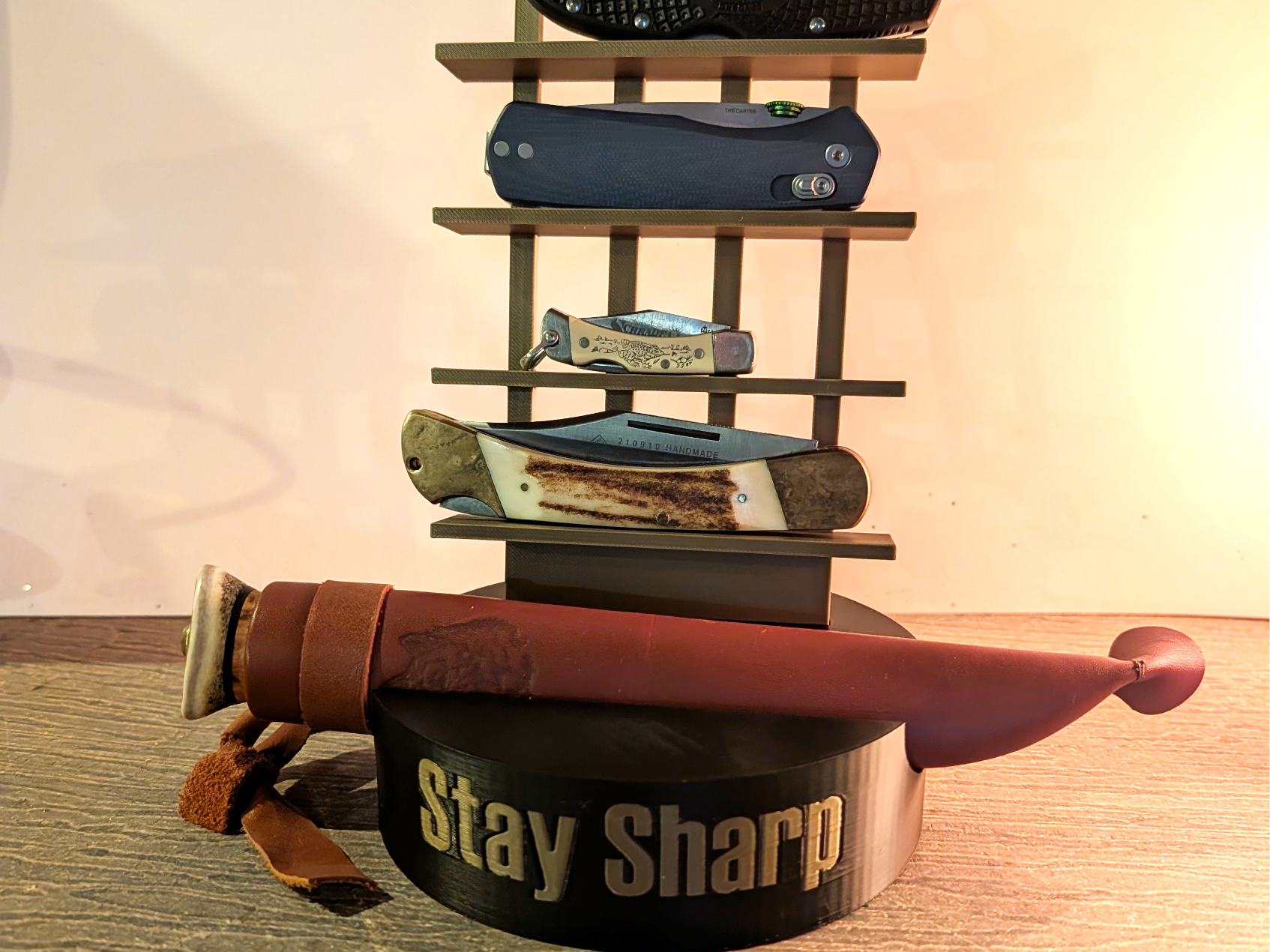 Pocket Knife Display Stand