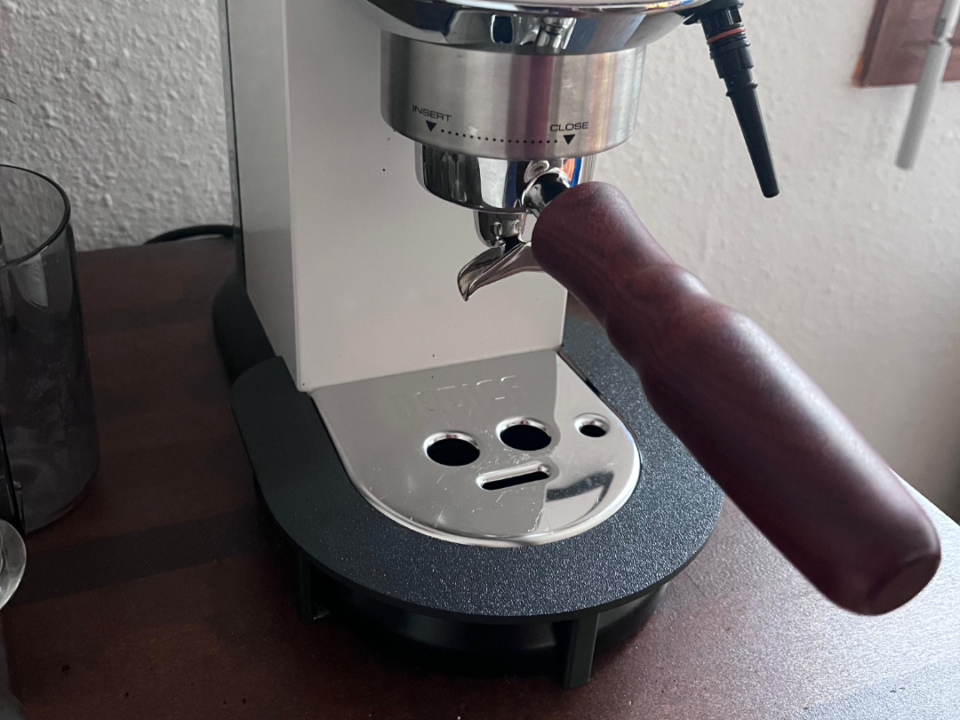 Wider Base for Delonghi Dedica