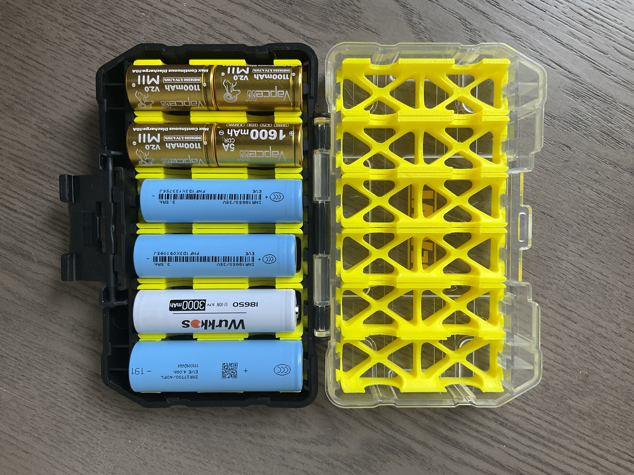 18650 / 21700 battery holder for DEWALT ToughCase