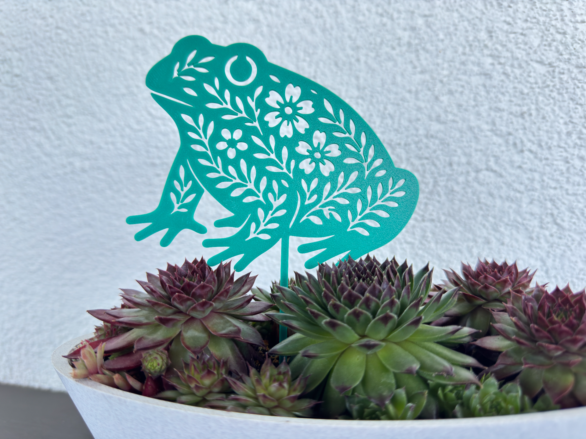 Floraler Frosch mit Blumenstecker