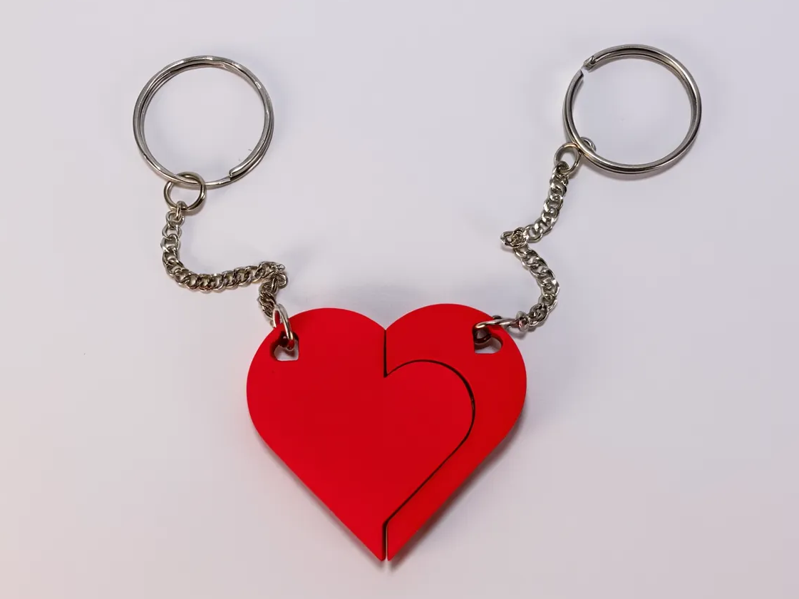 Dos Mitades, Un Corazón – Llavero 3D