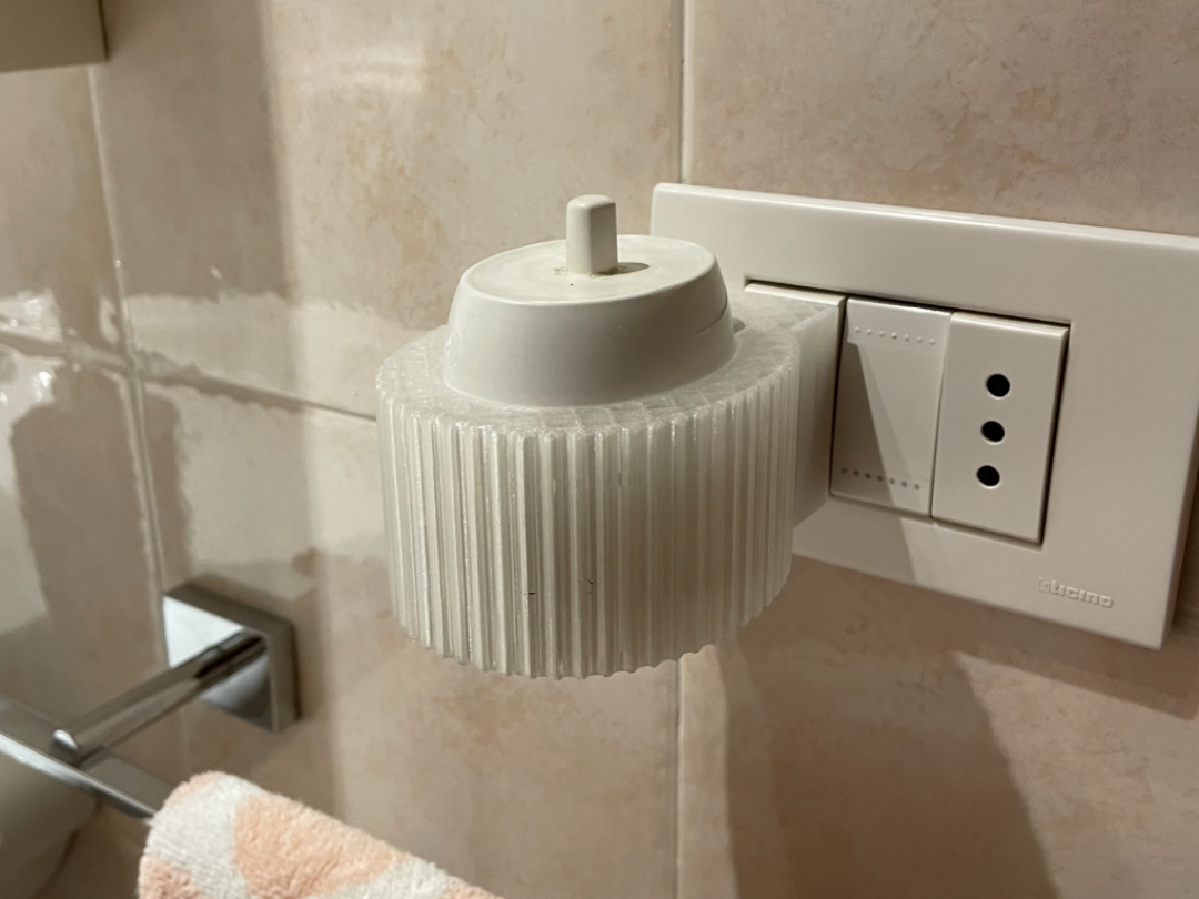Oral-B Wall Dock – Versione Italiana disassata